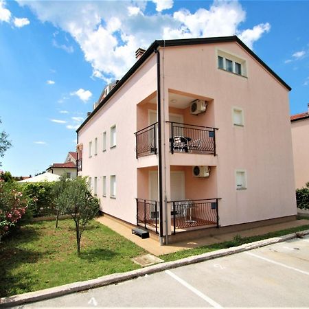 Apartment Mendikovic 波雷奇 外观 照片