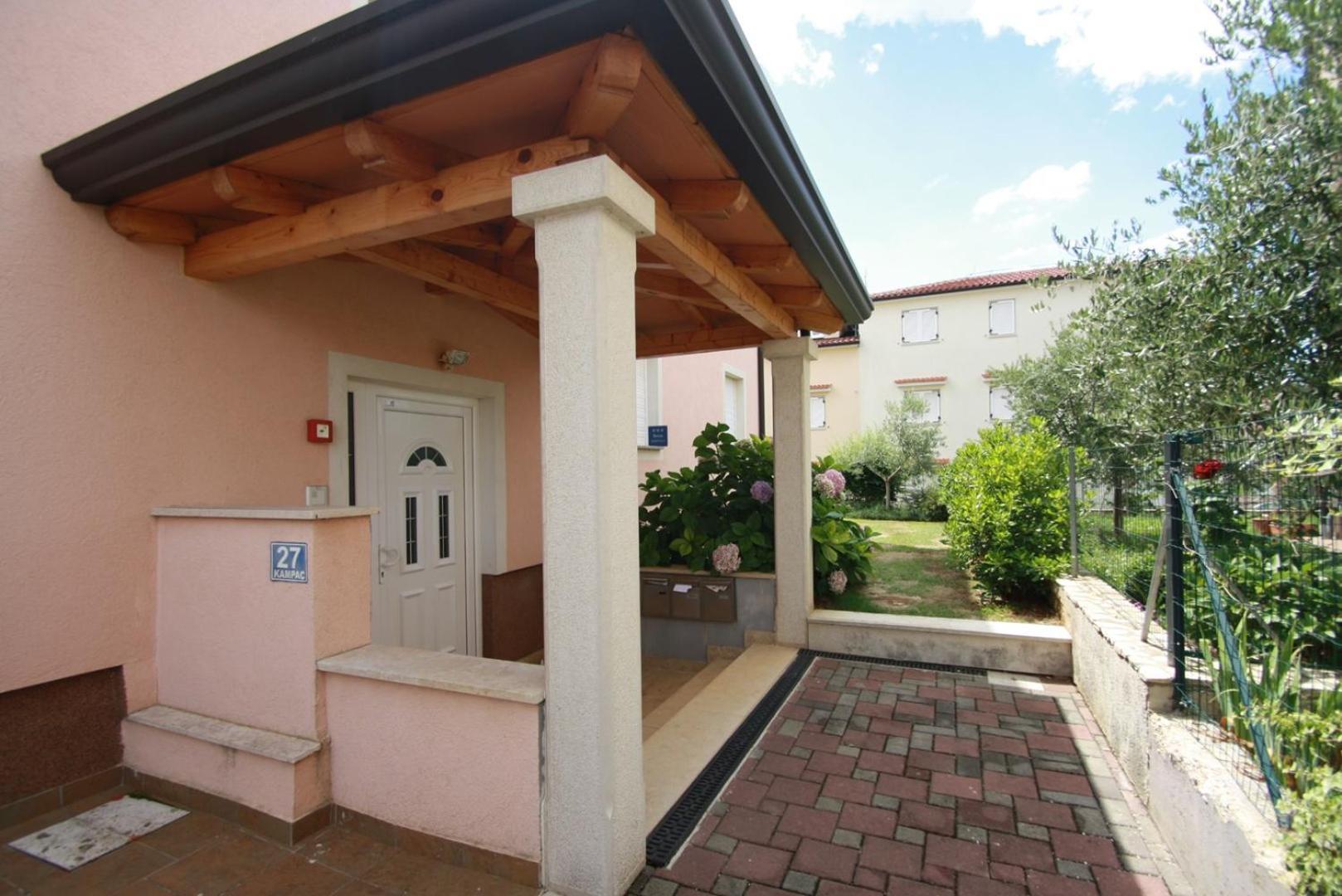 Apartment Mendikovic 波雷奇 外观 照片