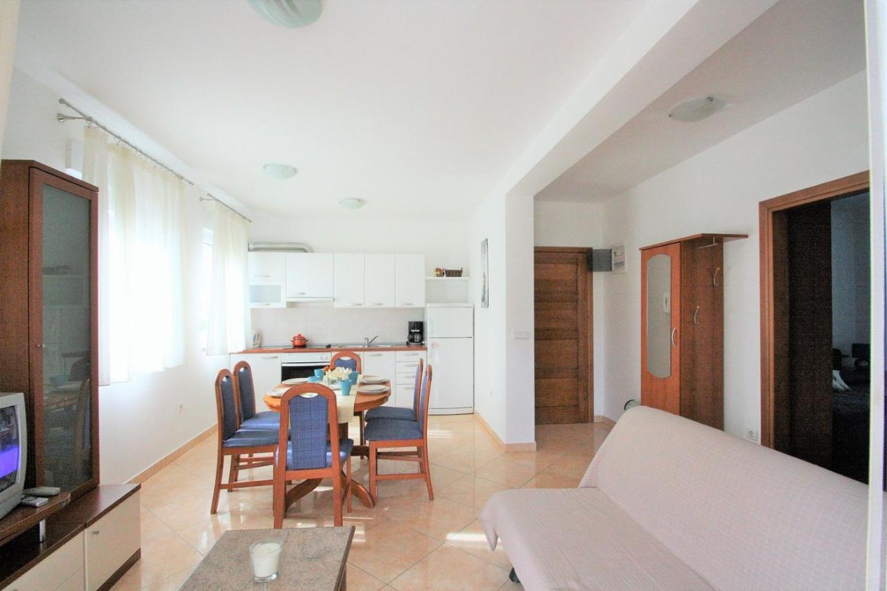 Apartment Mendikovic 波雷奇 外观 照片